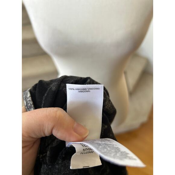 Lucky Brand Black & Grey Floral Tunic Blouse - Picture 4 of 7